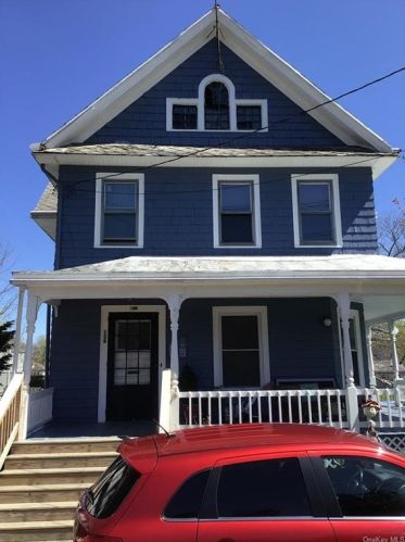 138 Cottage St, Middletown, NY 10940-3705