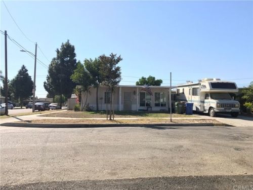 3704 145th St, Hawthorne CA  90250-8453 exterior