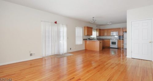 241 Cranford Ave, Cranford NJ  07016-2501 exterior