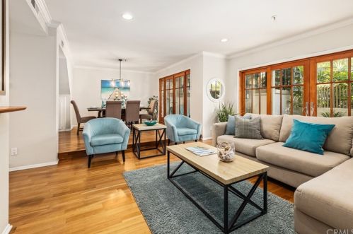 70 Sea Island Dr, Newport Beach, CA 92660-5136