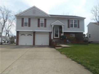 2218 44th St, Canton, OH 44709-1807