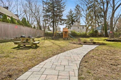 838 Pelhamdale Ave, New Rochelle NY  10801-1032 exterior