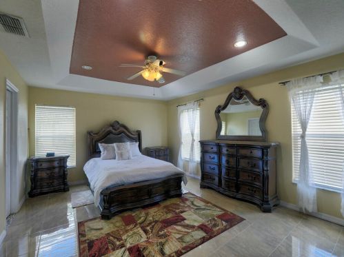 672 Carriage Lk Way, Vero Beach FL 32968-9480 exterior