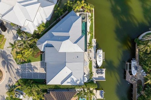 1266 Cobia Ct, Naples FL  34102-1549 exterior