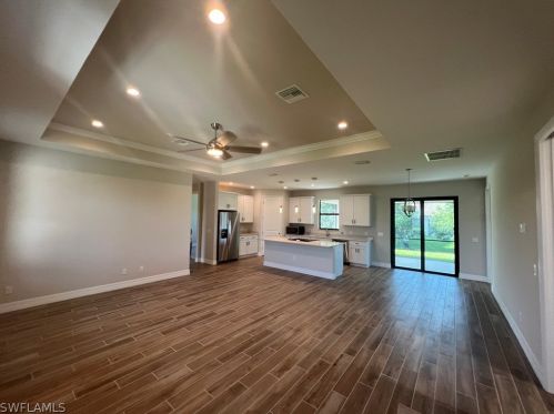 4109 11th St, Lehigh Acres, FL 33976-2737