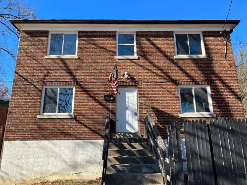 3139 Bracken Woods Ln, Cincinnati, OH 45211-7247