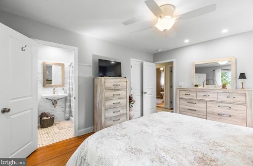 117 Monticello Dr, Riverton NJ 08077-4377 exterior