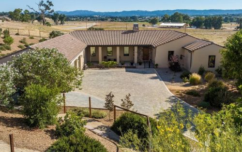 1210 Fire Rock Loop, Templeton, CA 93465-8385