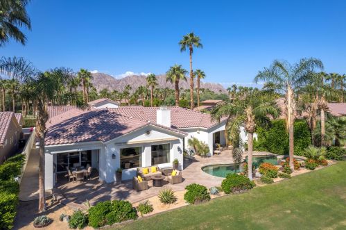 56430 Muirfield Vlg, La Quinta CA  92253-7648 exterior