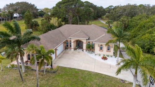 1931 Tropical Trl, Merritt Island, FL 32952-5229