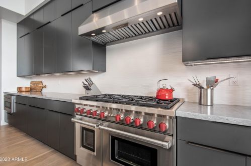 13218 17th Pl, Phoenix AZ  85022-5069 exterior