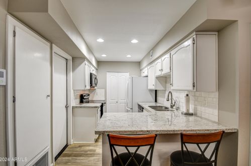 398 Leisure World, Mesa AZ  85206-3115 exterior