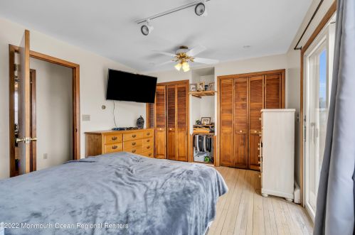 1019 Bowsprit Pt, Lacey Township NJ  08734-2706 exterior