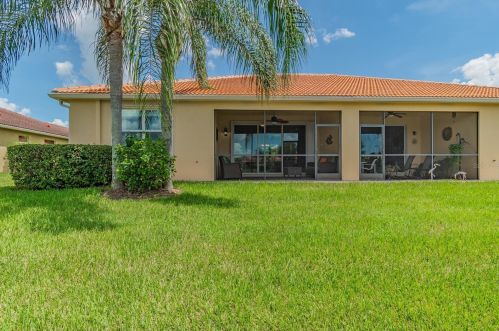 16143 Amethyst Key Dr, Wimauma FL  33598-4027 exterior