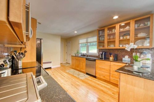 21 Mount Hope Rd, Mahopac NY  10541-1642 exterior