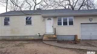 912 Walker Ave, North Bellport NY  11713-1523 exterior