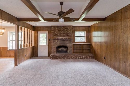 1102 Timber Ridge Dr, Euless, TX 76039-7727