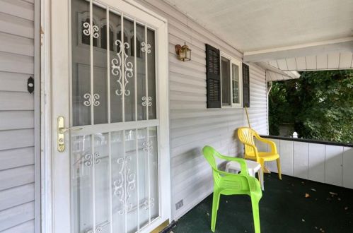 614 Chess St, Moon Twp, PA 15108-1516