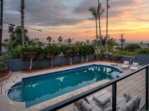 4525 Alhambra St, San Diego CA  92107-4018 exterior