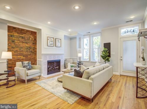 1341 Emerald St, Washington, DC 20002-5431