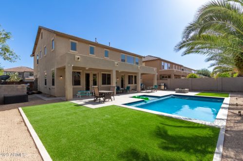 2498 Parkview Dr, Gilbert AZ  85295-2343 exterior