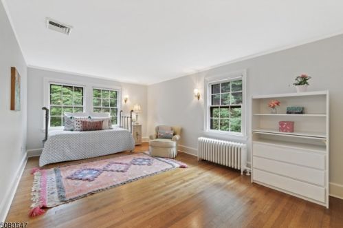 96 Undercliff Rd, Montclair NJ 07042-1718 exterior