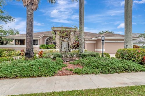 10462 Stonebridge Blvd, Boca Raton, FL 33498-6408