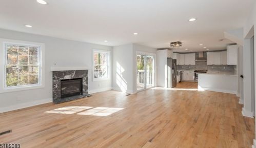 24 Shadow Ln, Berkeley Heights NJ  07922-1816 exterior