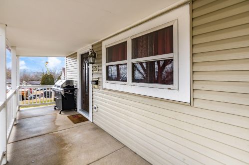 236 Sunset Dr, Johnstown, OH 43031-1189