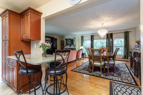 42 Lincoln Pl, White Plains NY  10603-2152 exterior