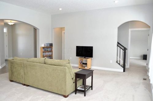 1702 Keela Dr, Pataskala OH  43062-7121 exterior