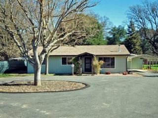 2865 Monterey Rd, Atascadero, CA 93422-1848