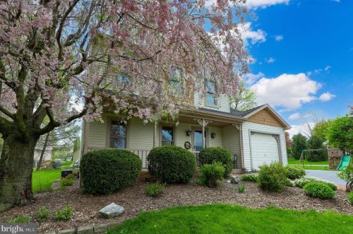 44 Vanderbilt Dr, Brownstown, PA 17508-5093