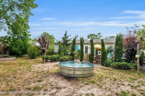 10 Sanford Rd, Bricktown NJ  08724-7134 exterior