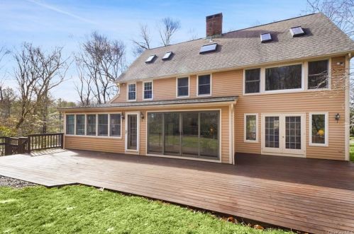 11 Longview Rd, Lewisboro, NY 10590-1412