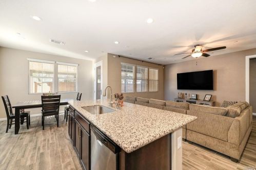 1840 Gold St, Liberty Farms CA  95620-4874 exterior