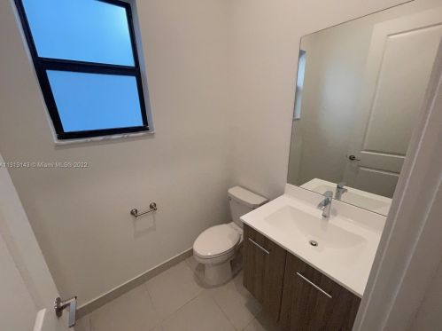 17335 41st St, Hollywood FL  33029-5035 exterior