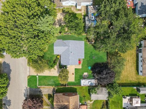 58 Maple St, Central Islip NY  11722-3105 exterior