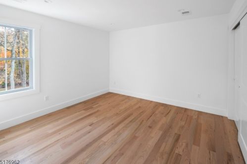 38 Old Smalleytown Rd, Warren NJ  07059-5446 exterior