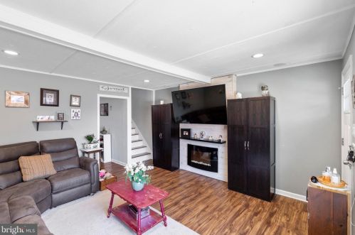 633 Division St, Gloucester NJ  08030-2335 exterior