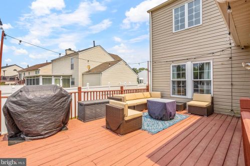 18 Elsworth Dr, Erial NJ  08081-4427 exterior