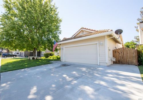 1525 Dunlap Ct, Liberty Farms, CA 95620-4208