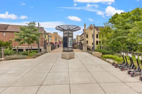 8131 Gridley Ave, Milwaukee WI  53213-3038 exterior