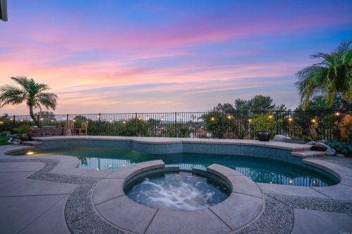 4117 Sturgeon Ct, San Diego, CA 92130-2145