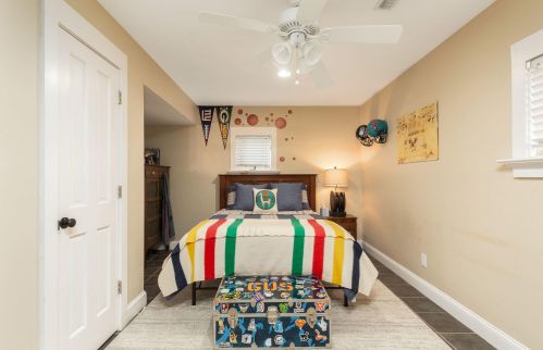 75 Sowell St, Mount Pleasant SC  29464-2660 exterior