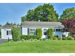 31 Kinsman Ln, Garnerville, NY 10923-1823