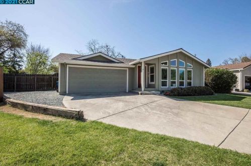 5 Hardwood Ct, Concord, CA 94523-1206