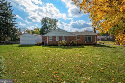 186 Patriot Rd, Norristown, PA 19406-3036