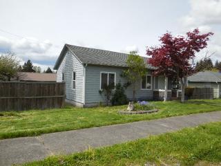 907 Silver St, Waunch Prairie, WA 98531-2417
