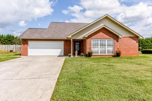 954 Mossy Grove Ln, Maryville, TN 37801-4101